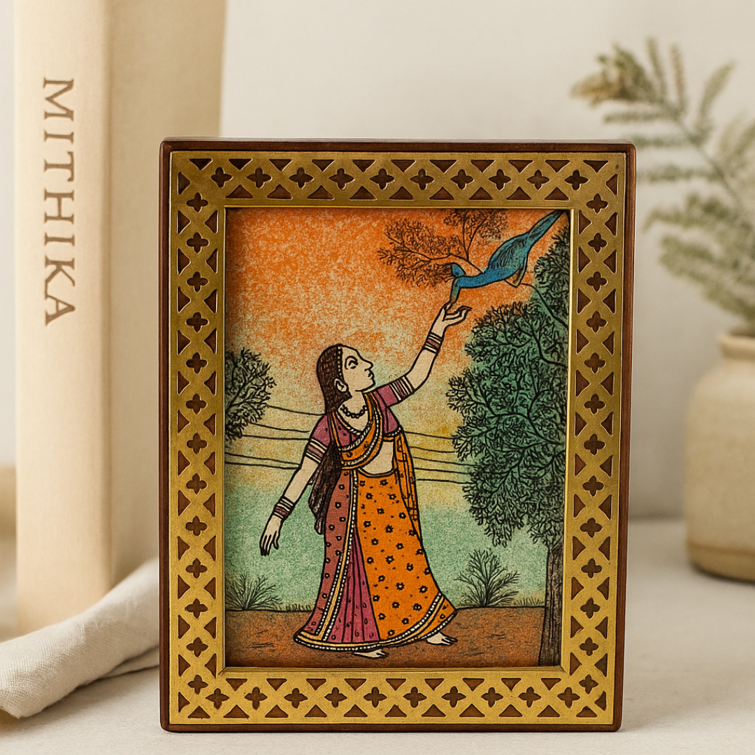 Handcrafted Wooden Keepsake Box – Velvet Interior & Decorative Accents